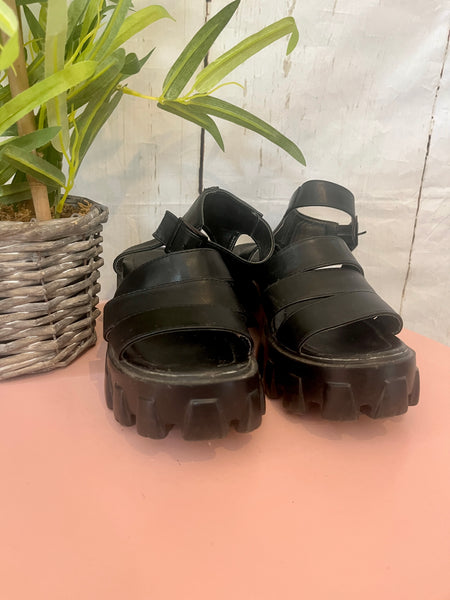 Evie Sandals