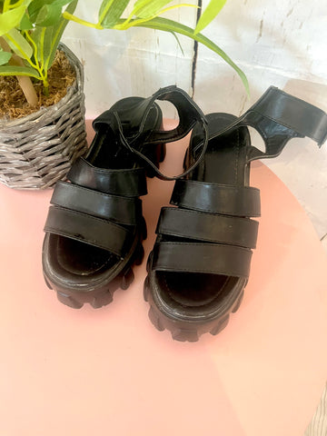 Evie Sandals